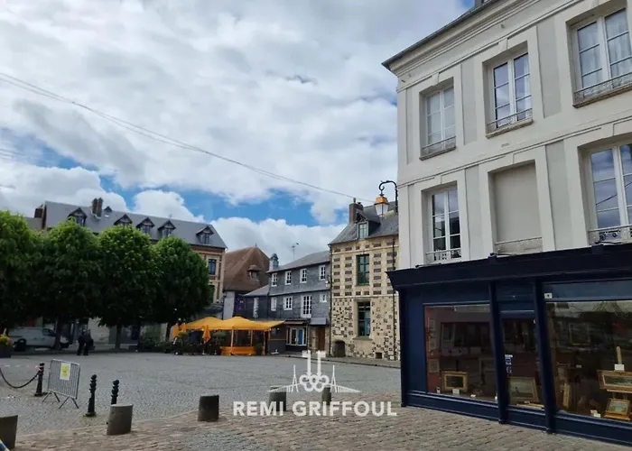 Hypolite 3 Beautiful 80 Meters From The Port Of 4 *