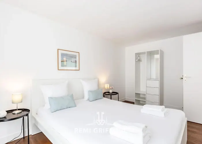 Hypolite 3 New- Bonito Piso 4 - A 80 Metros Del Puerto De Apartamento *