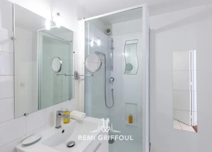 Hypolite 3 New- Bonito Piso 4 - A 80 Metros Del Puerto De